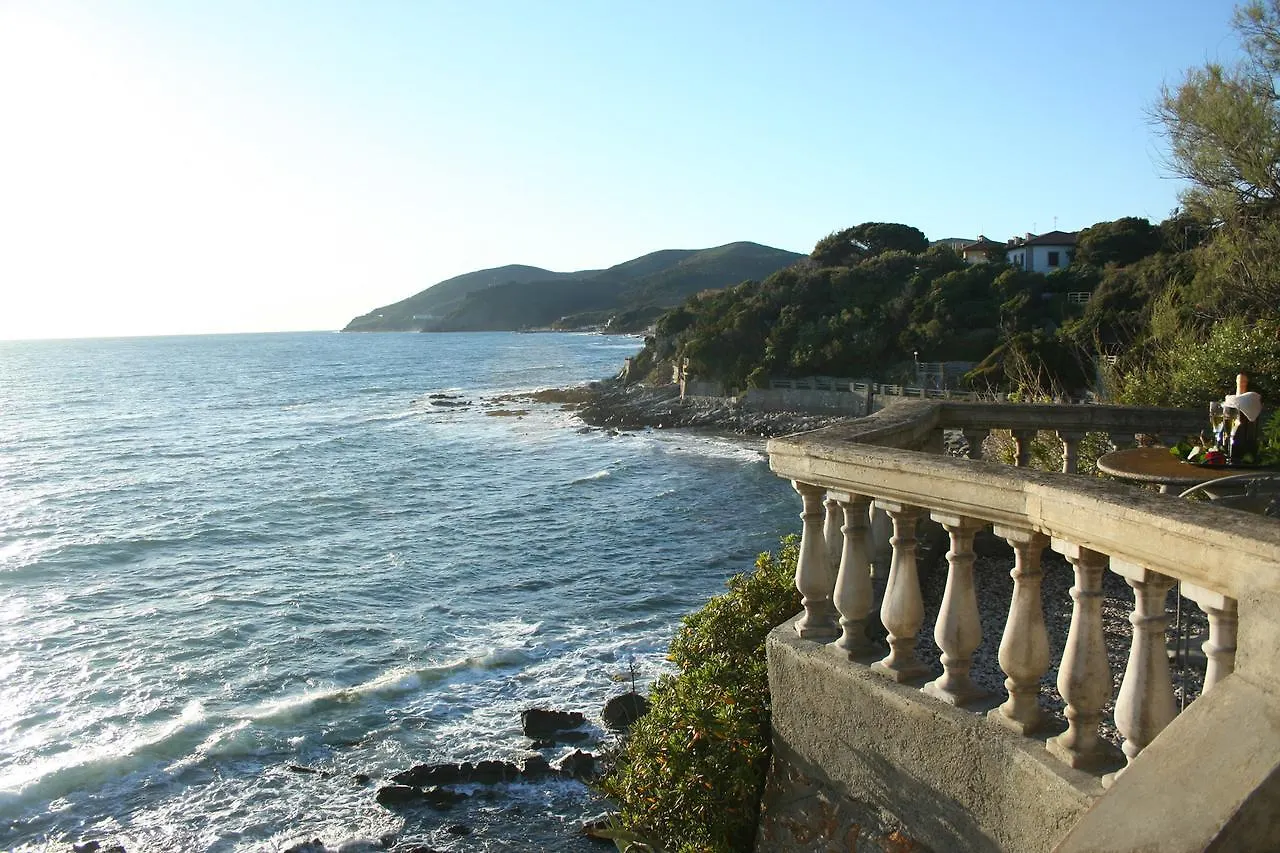 Casa Sullo Scoglio Villa Livorno